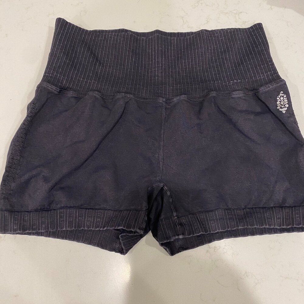 Free People Movement Good Karma Shorts Size M/L